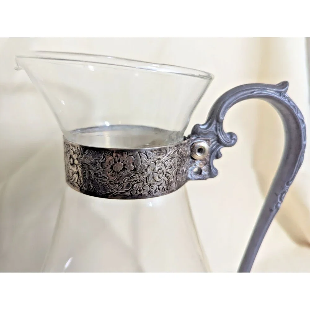 Vintage Pyrex Chill it Pitcher Sheraton Silver